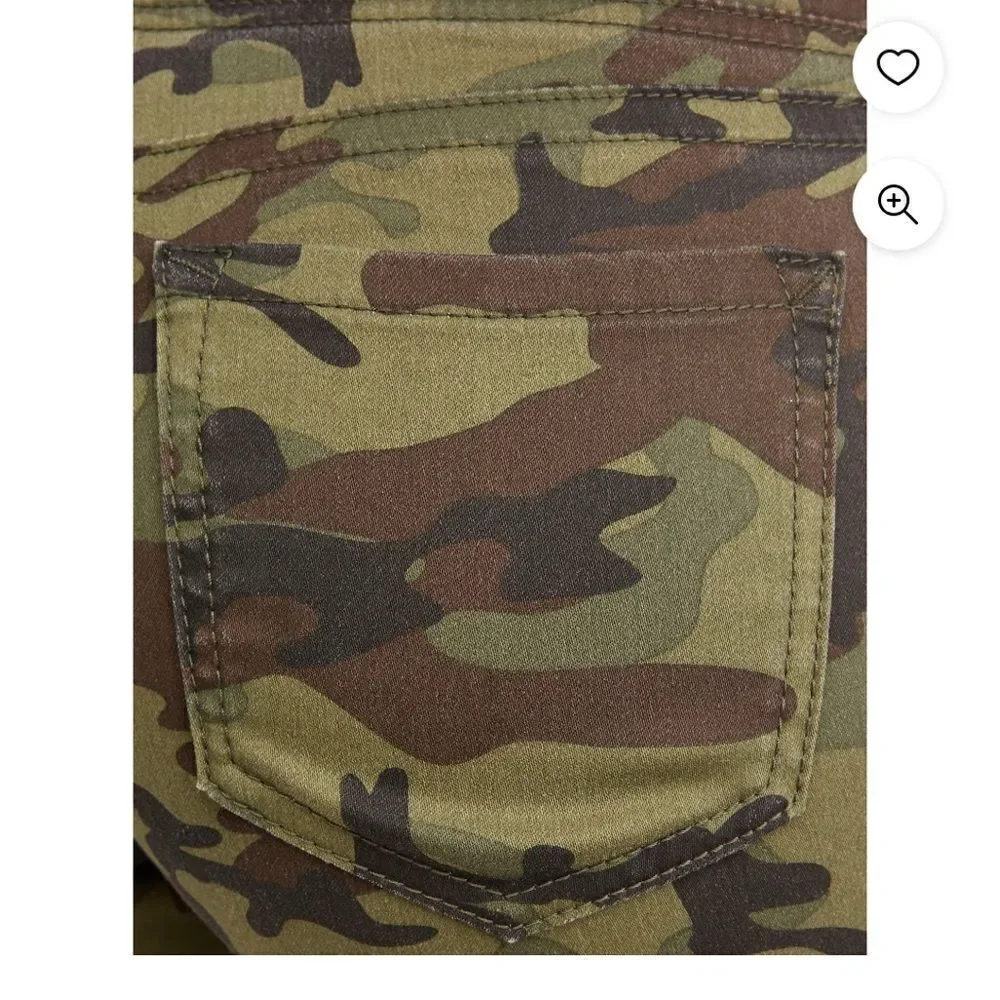 Nobo Camouflage Bermuda Shorts Size Small Mid Rise